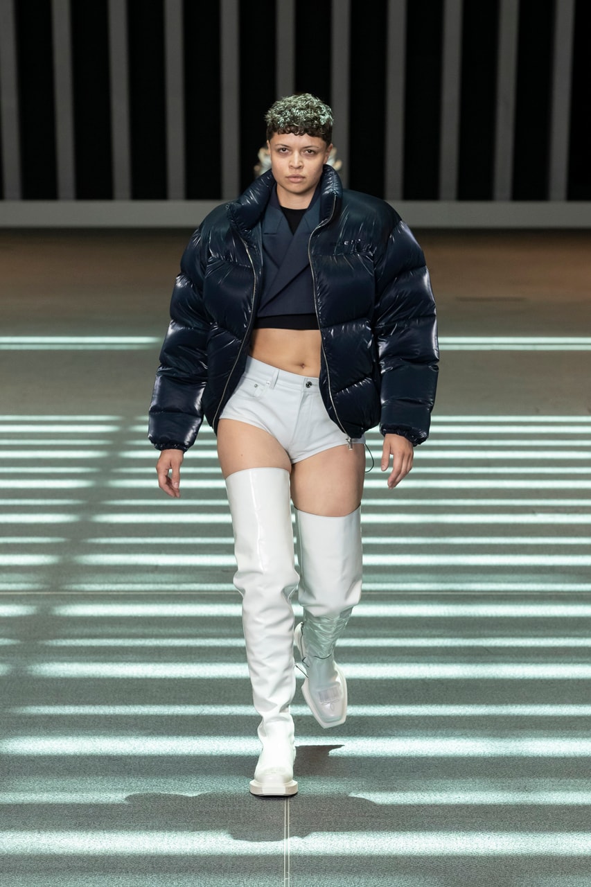 london paris milan fashion week pitti uomo spring summer 2023 best shows highlights jw jonathan anderson loewe prada miuccia raf simons louis vuitton virgil abloh thom browne martine rose charles jeffrey loverboy y/project glenn martens dior kim jones kenzo nigo winnie new york home plisse issey miyake nahmias grace wales bonner